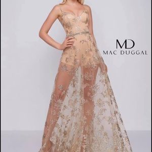 Mac Duggal Formal Dress Gold Size 4 Stretchy!